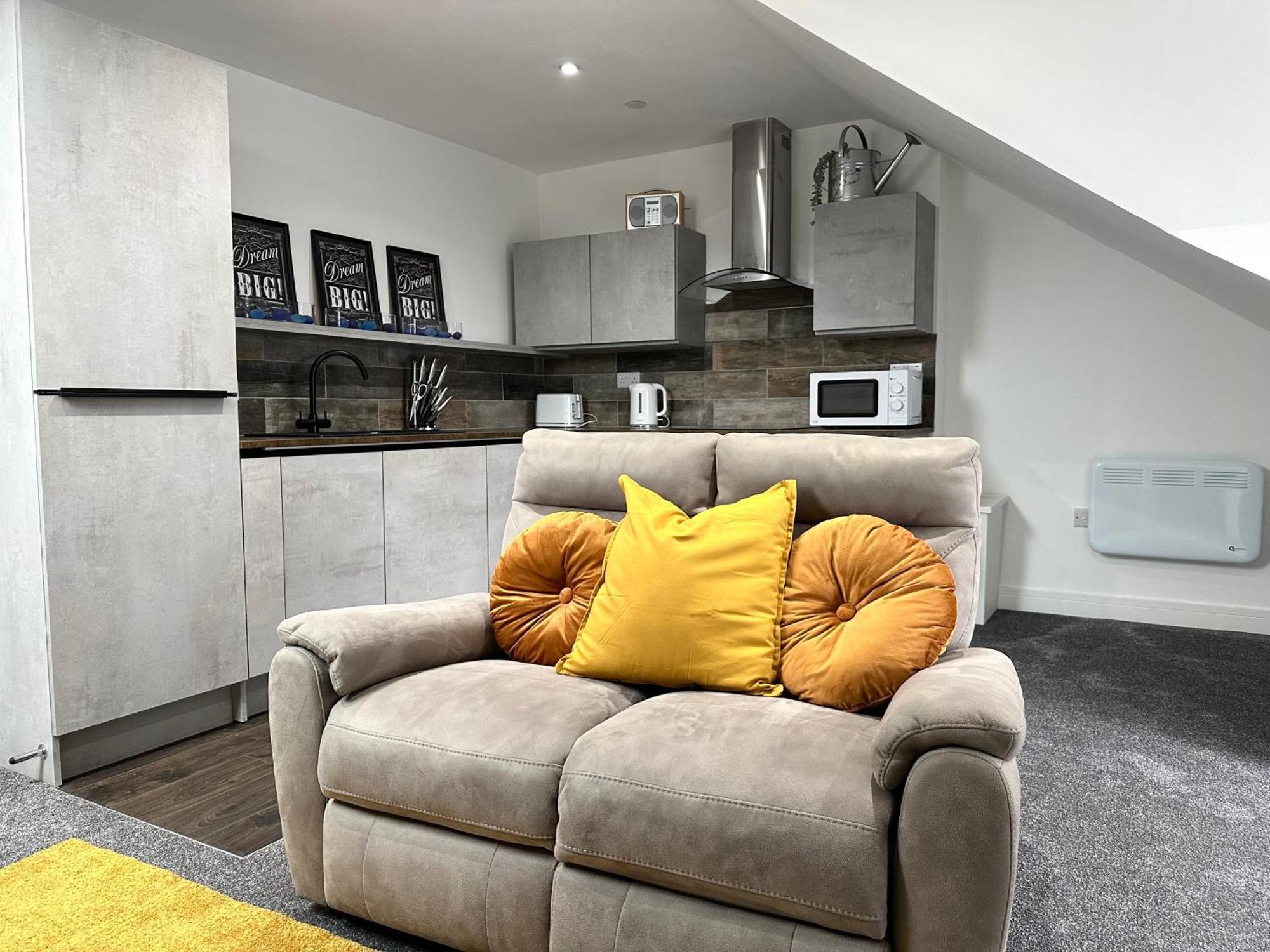 Vibrant Apartments Close To City Centre Cardiff Exterior foto